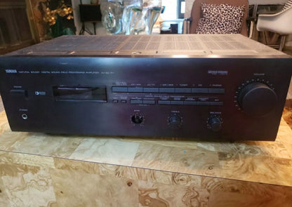 Yamaha AV-90 Natural Sound Digital Sound Processing Amplifier