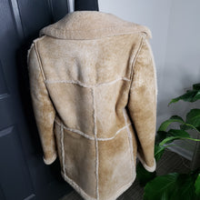 Load image into Gallery viewer, Sullivans Beige Brown Soft Shearling 3/4 Coat
