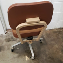 Load image into Gallery viewer, Universal Chaircraft Office Chair
