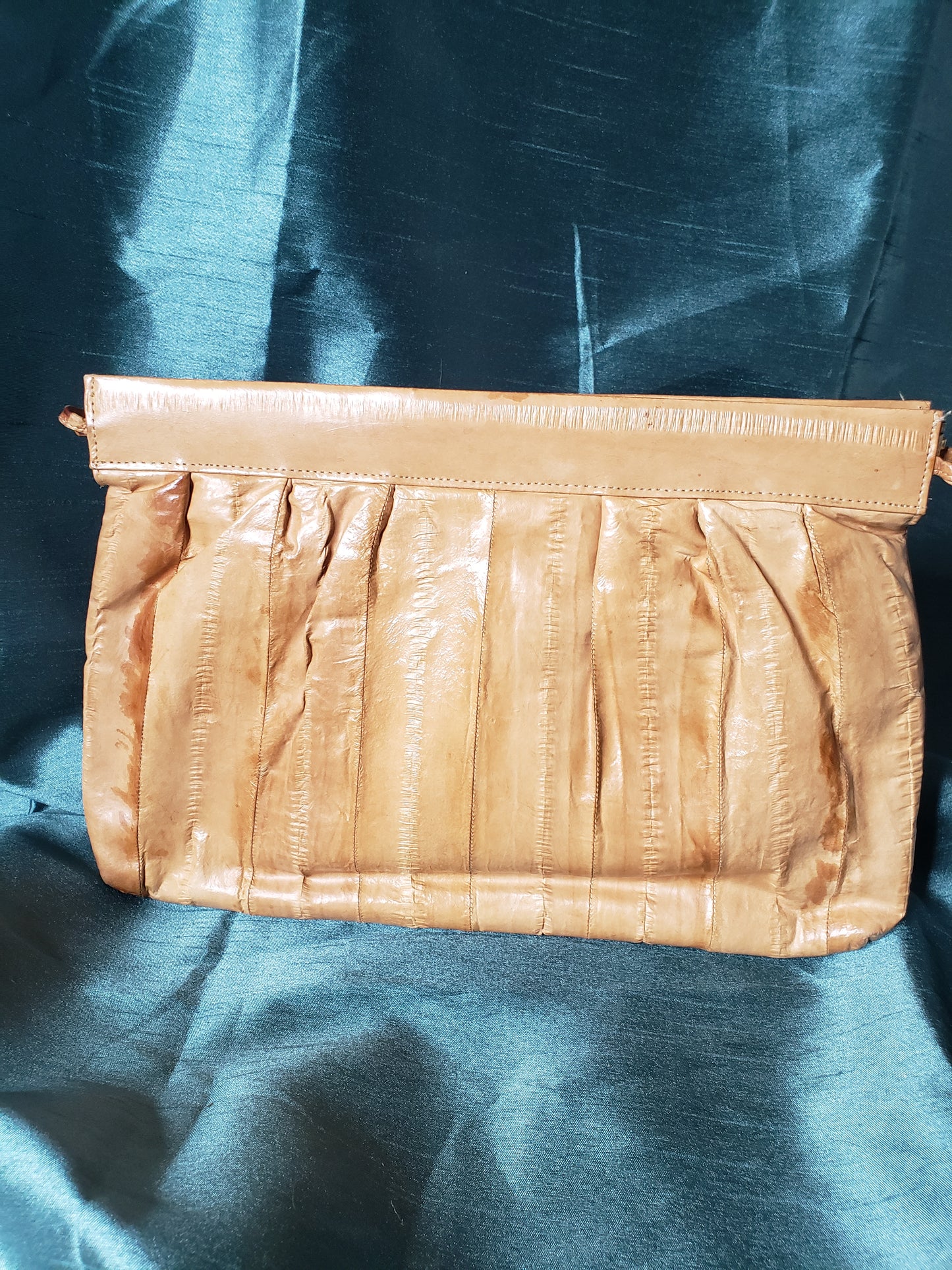 Tan Eelskin Clutch w/Shoulder Strap